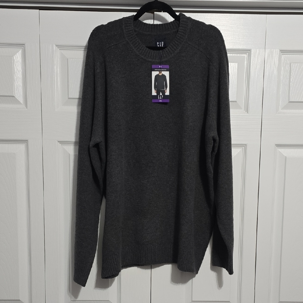 🆕️ GAP Men's Gray Sweater